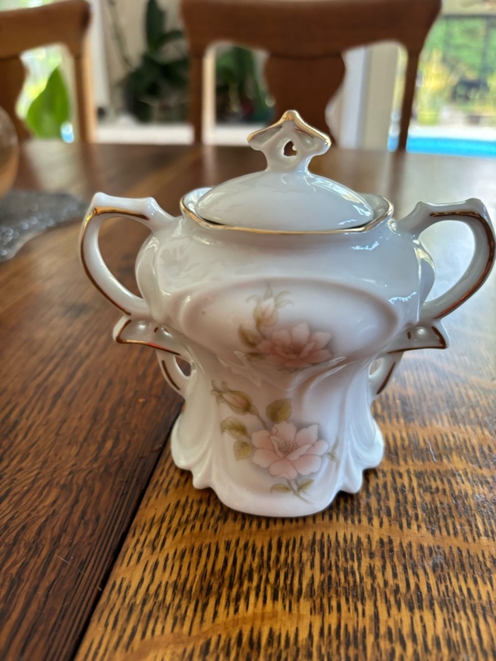 Winrose Collection. Sugar bowl with lid